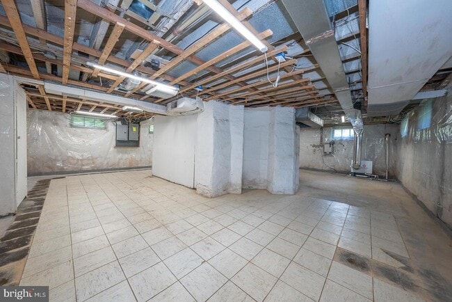 Building Photo - 211 Pennswood Rd