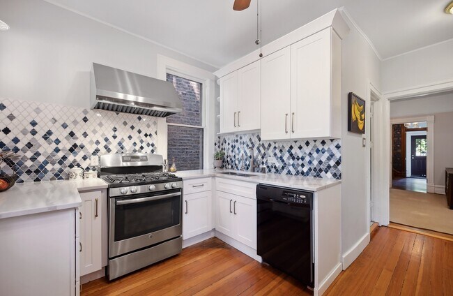 Building Photo - 1224 Sherman Ave