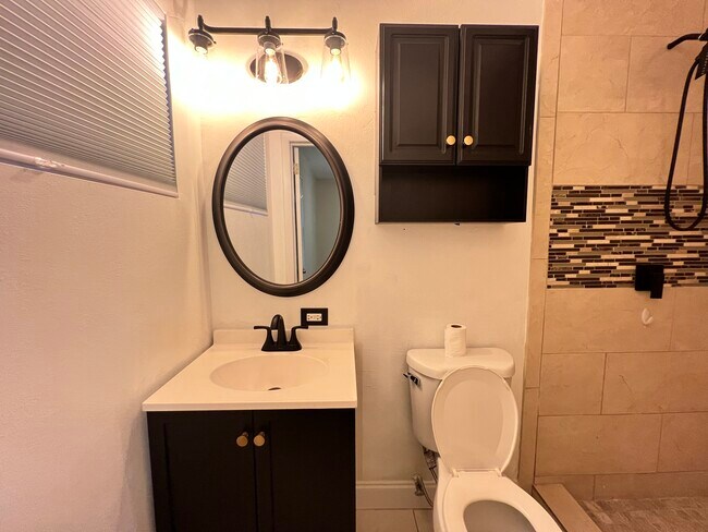 Building Photo - 3219 Fruitwood Ln