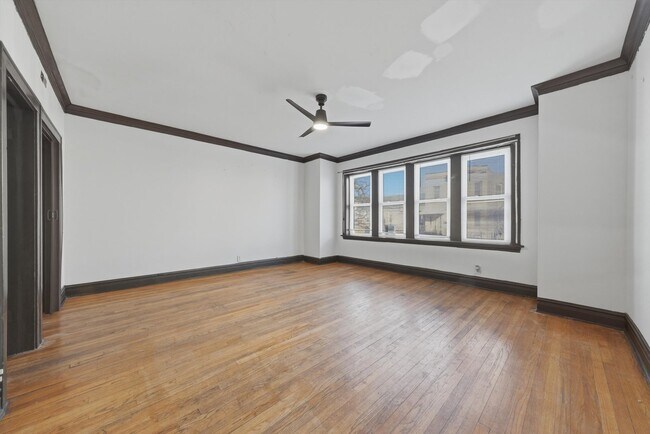 Building Photo - 1140 N Lawndale Ave