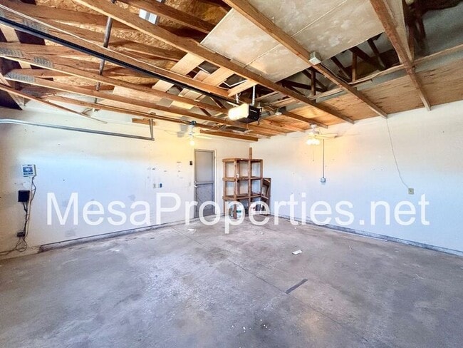 Building Photo - 15819 Cedarwood Pl