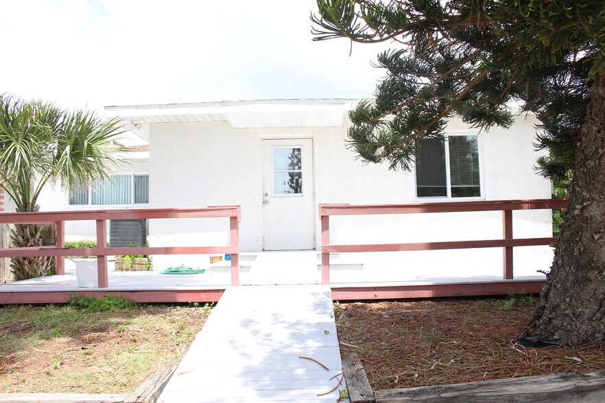 Primary Photo - 1215 N Atlantic Ave