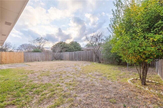 Building Photo - 17302 Dashwood Creek Dr