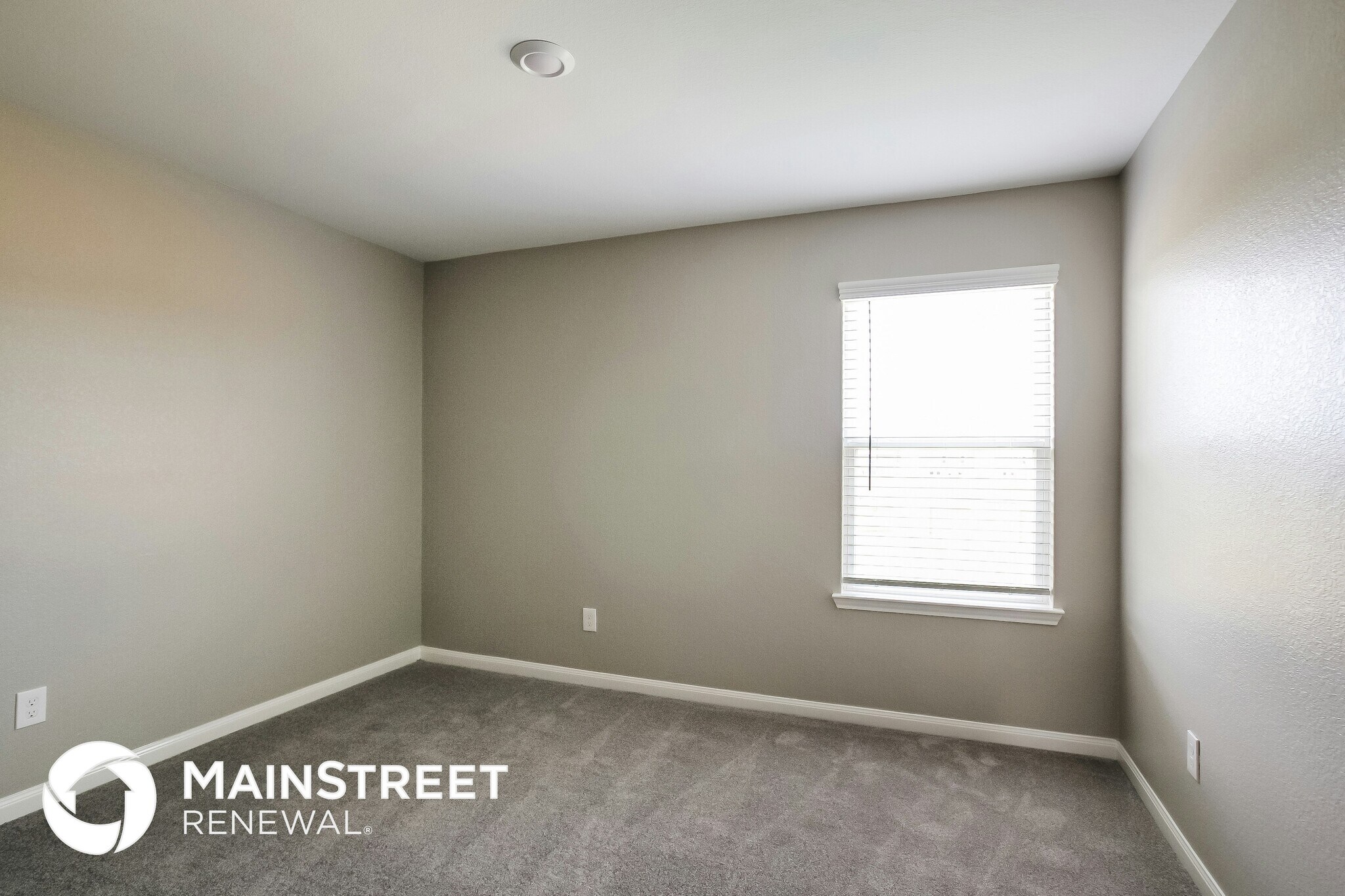 Building Photo - 25189 Dickens Dr