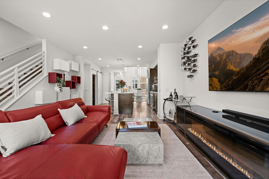 2nd Foor - Open Concept Living Room, Kitchen - 1651 Topanga