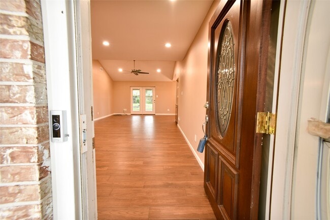 Building Photo - 217 Rachael Ln