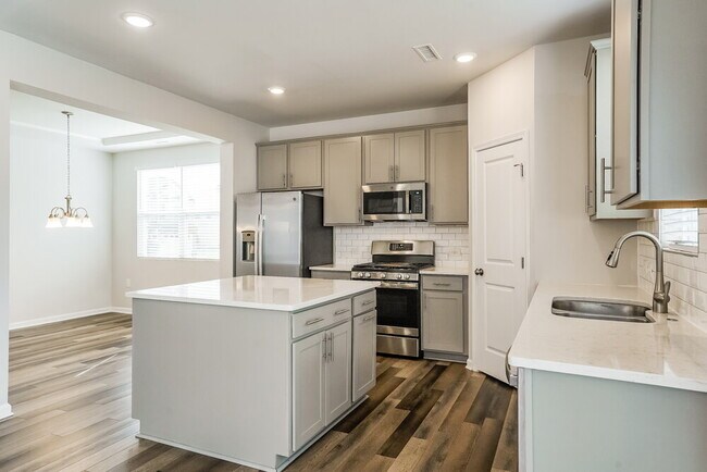 Building Photo - 534 Dawley Dr