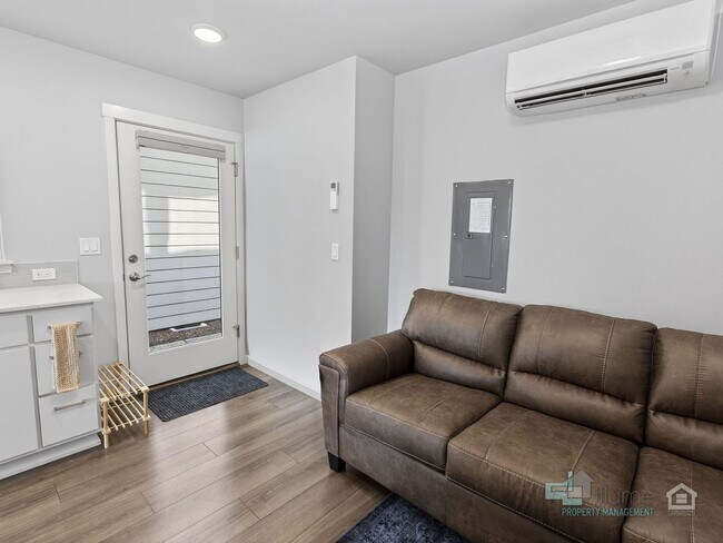 Building Photo - Affordable & Cozy 1BR in Hillsboro – Great Location