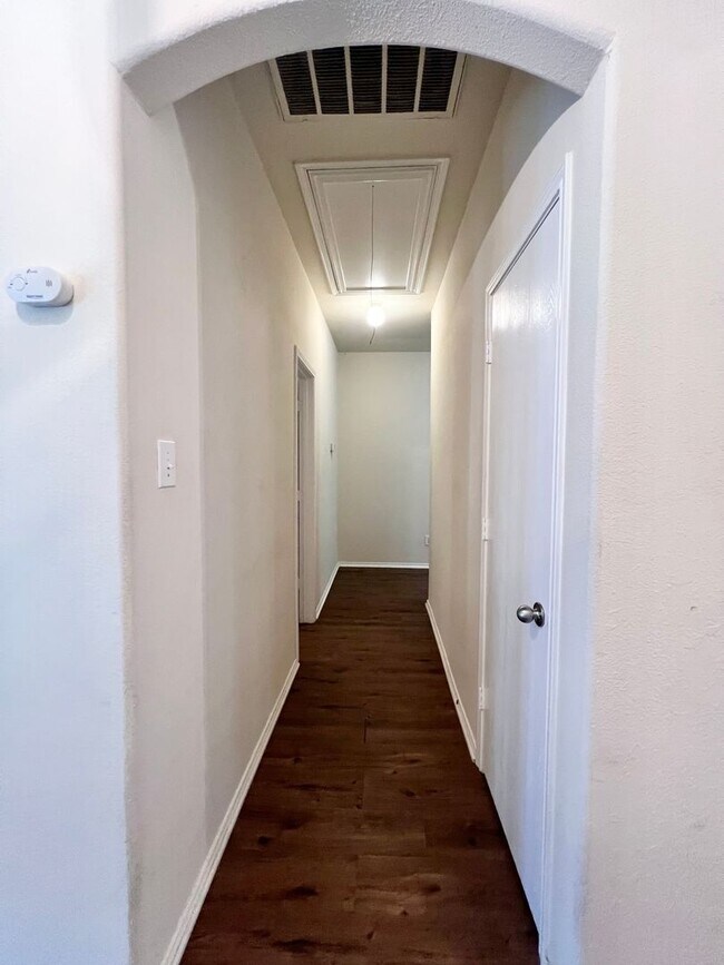 Building Photo - Cozy Home in Remington Point Neighborhood