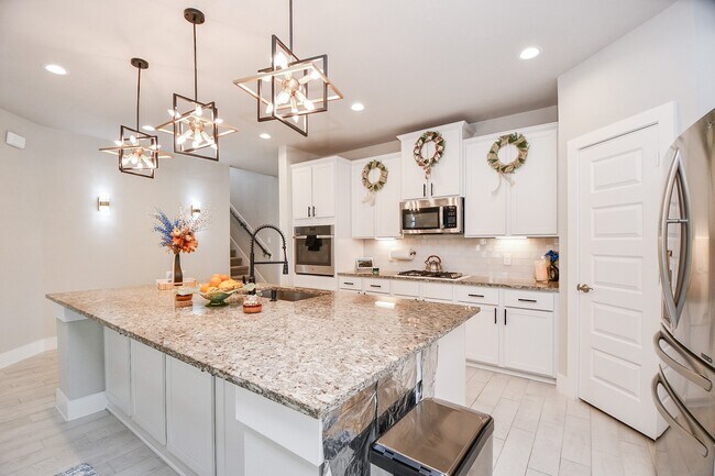 Building Photo - 3430 Majestic Pne Ln