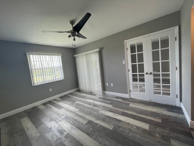 Building Photo - 2803 N Oakland Forest Dr