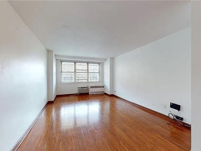 Building Photo - 35 Seacoast Terrace