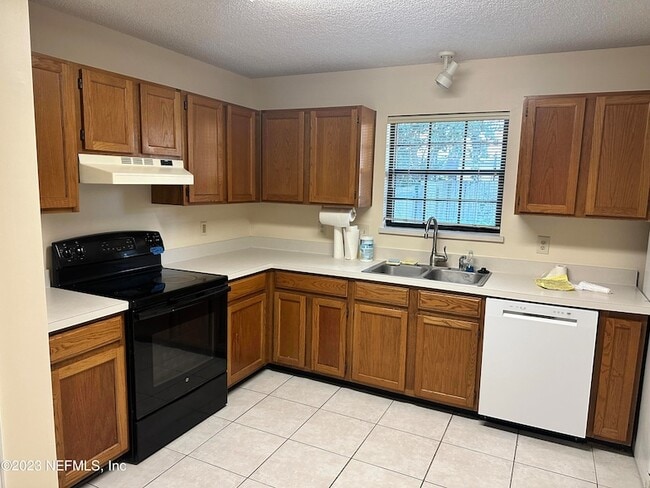 Building Photo - 4345 Gran Meadows Ln S