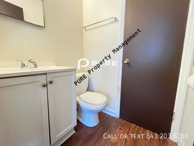 Building Photo - 105 Scaup Ct