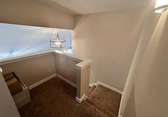 Building Photo - Great Neighborhood 3bd/ 2.5 Avail. Nov. 28th