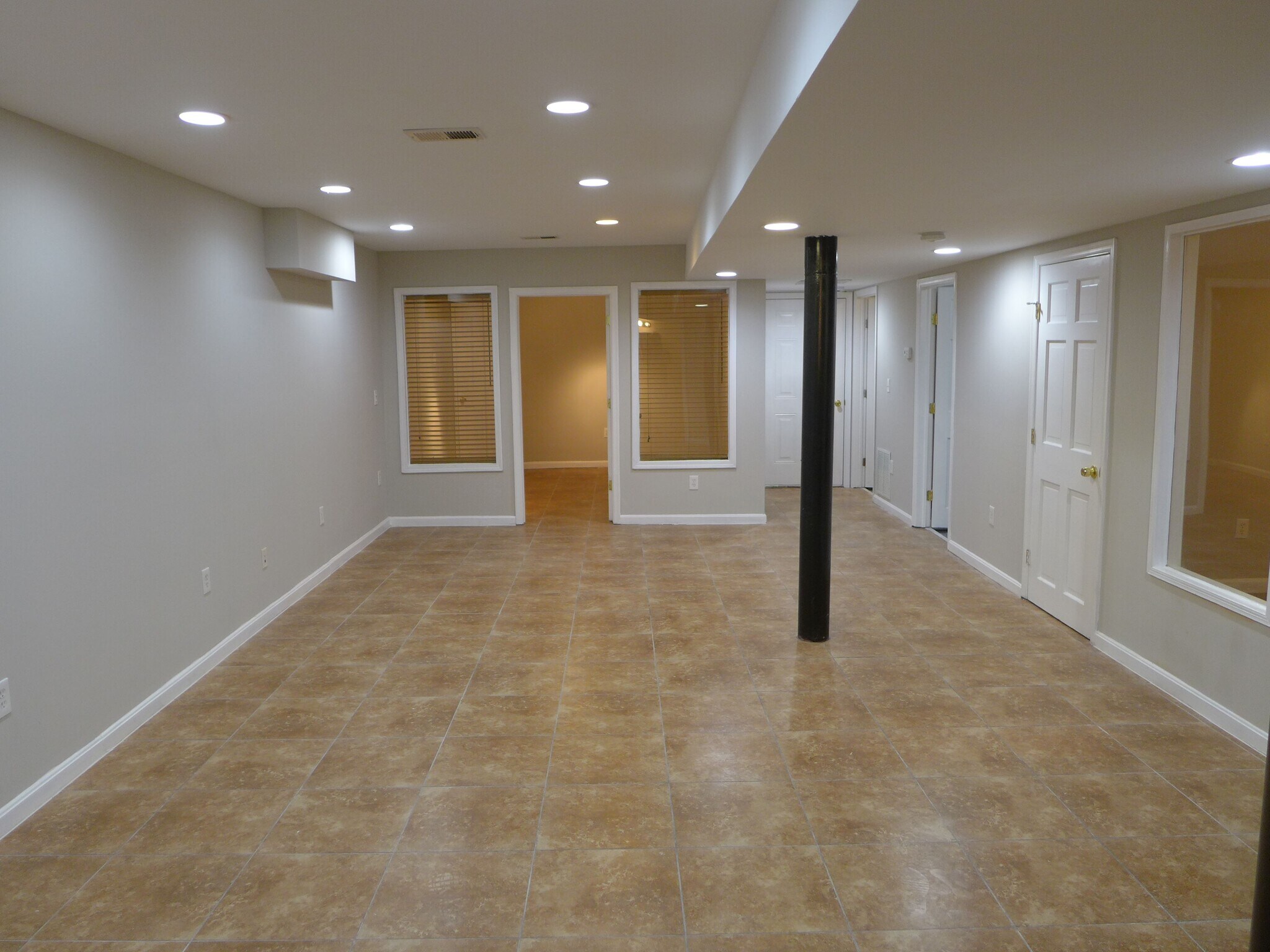 Building Photo - 324 Park Ave