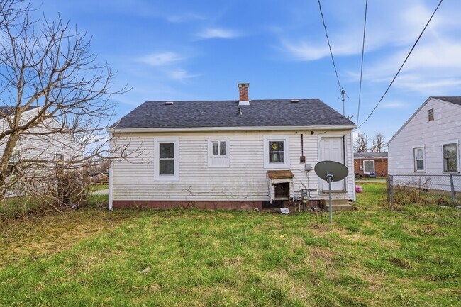 Building Photo - 1614 W 18th St