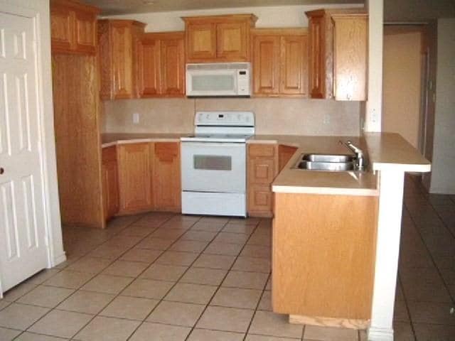 Building Photo - 218 Flying Bridge Dr