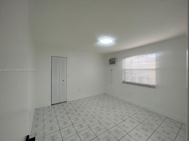 Building Photo - 3081 NW 94th St