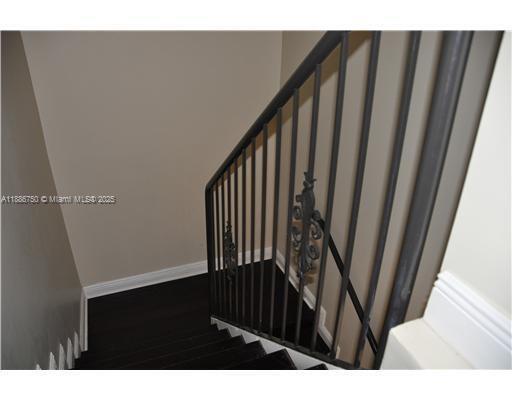 Building Photo - 404 Zamora Ave