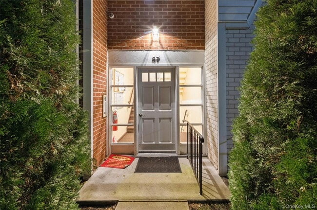 Building Photo - 57 Lorraine Terrace