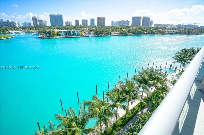 Building Photo - 10201 E Bay Harbor Dr