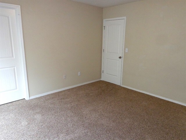 Building Photo - 235 S Spanish Fields Drive