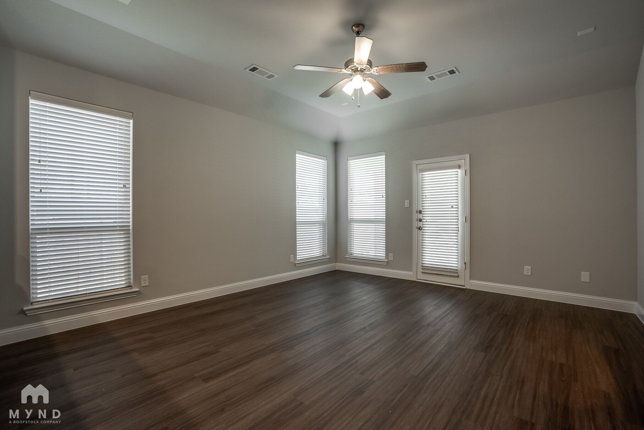 Building Photo - 3313 King Yon Wy