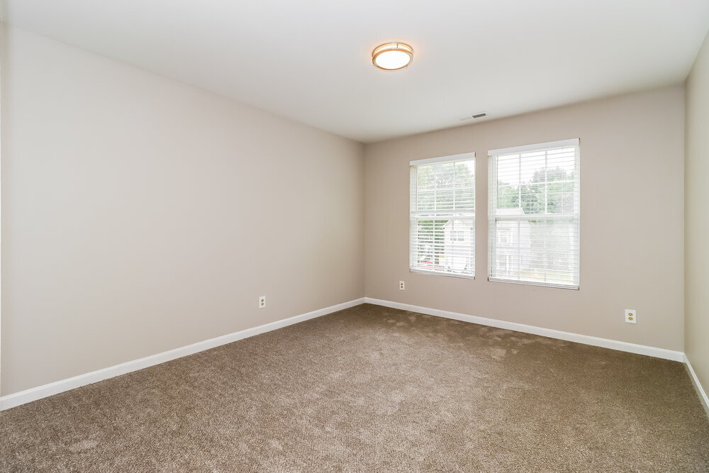 Building Photo - 312 Cloverdale Ct