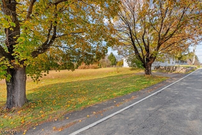 Building Photo - 111 Co Rd 645