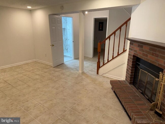 Building Photo - 9252 Pirates Cove