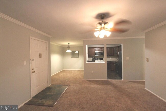 Building Photo - 83 Willow Ct