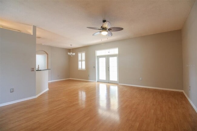 Building Photo - 5491 Moon Valley Dr