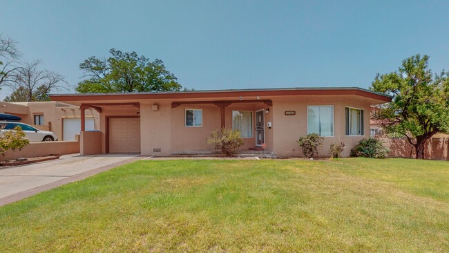 Building Photo - RIDGECREST 2 Bedroom 2 Bath with Garage