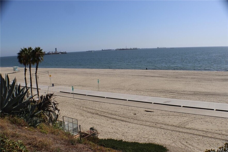 Building Photo - 1616 E Ocean Blvd