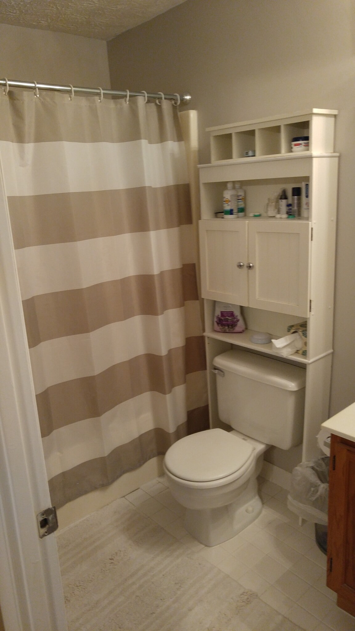 Building Photo - 2215 Lowells Glen Rd