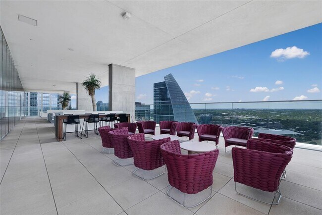 Building Photo - 301 West Ave