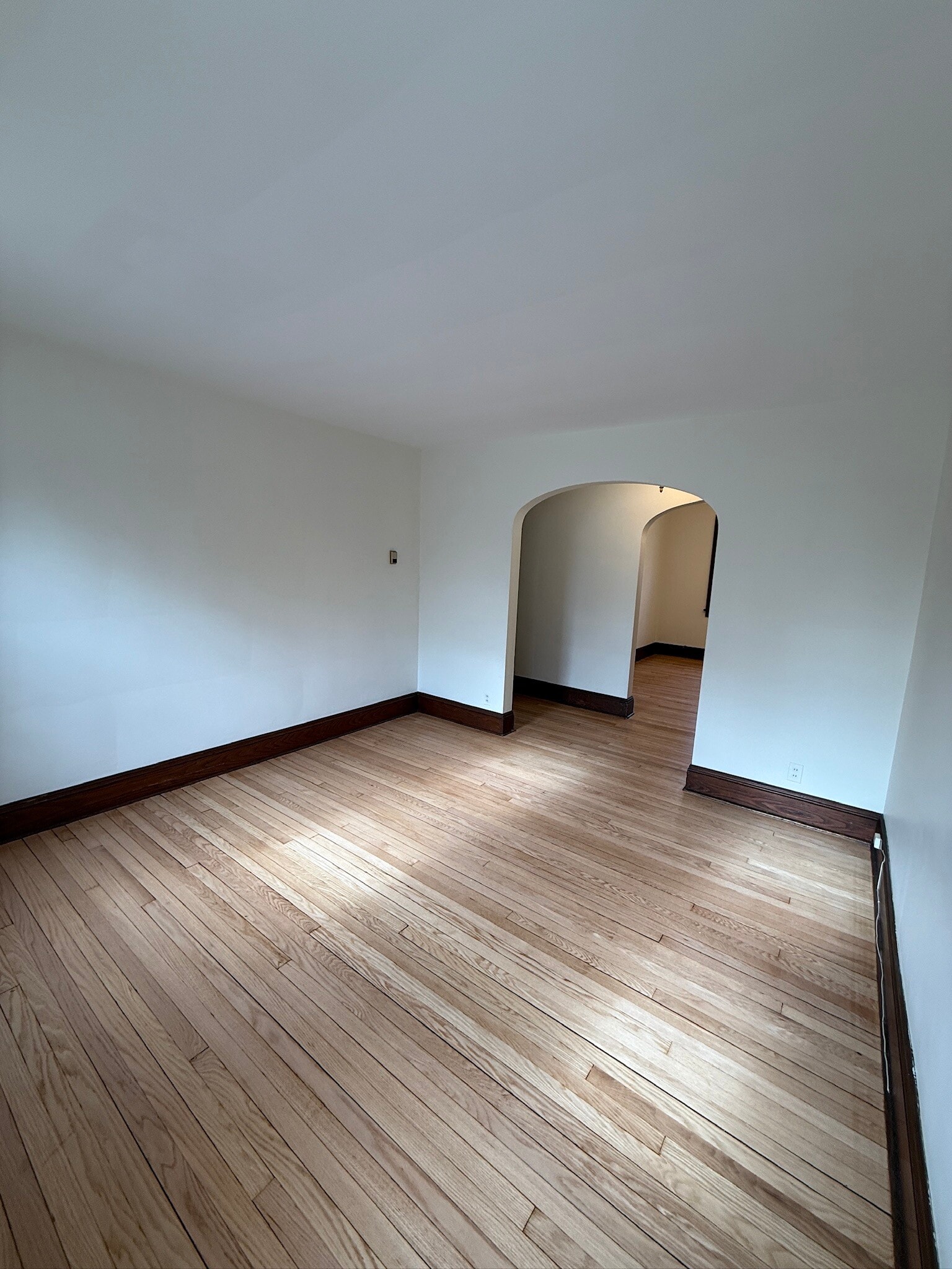 Building Photo - 221 Everett Pl