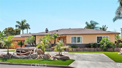 Building Photo - 3801 N Tunales Dr