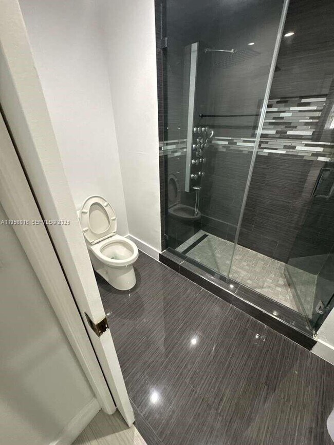 Building Photo - 10034 SW 221st St Rd