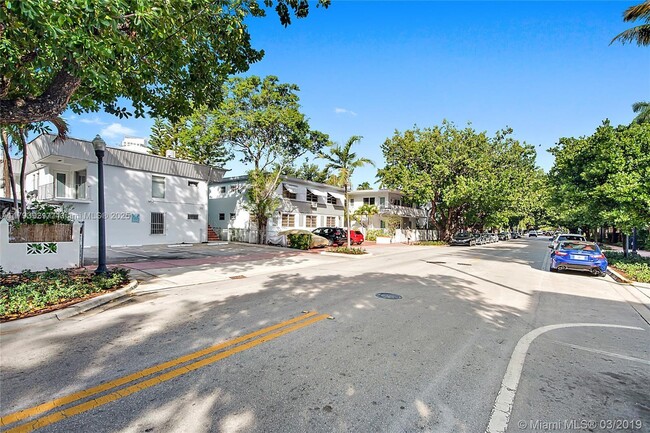 Building Photo - 208 Meridian Ave