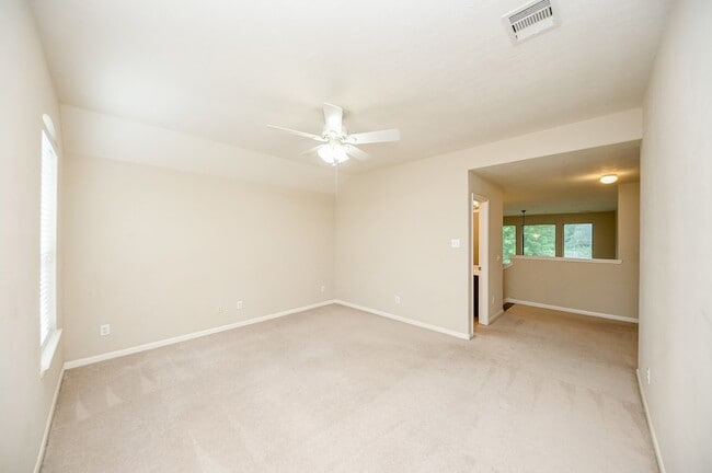 Building Photo - 602 Coggins Point Way