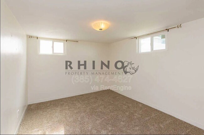 Building Photo - 981 36th St