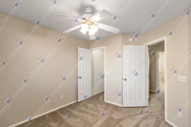 Building Photo - Spacious Acacia Landing Home!