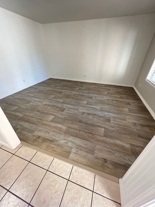 Living room - 1830 Polk Way