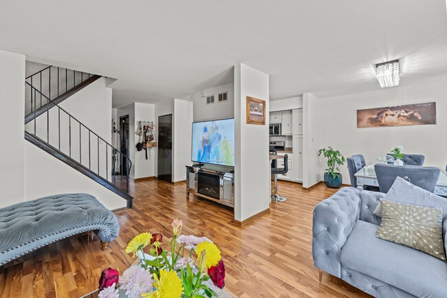 Building Photo - 6815 Brementowne Dr