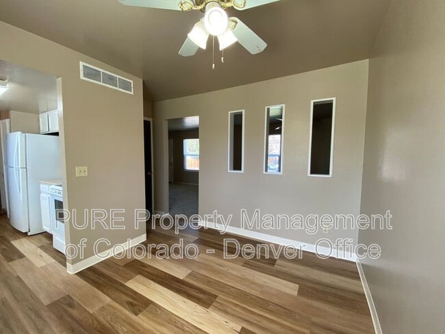 Building Photo - 10750 Owens St