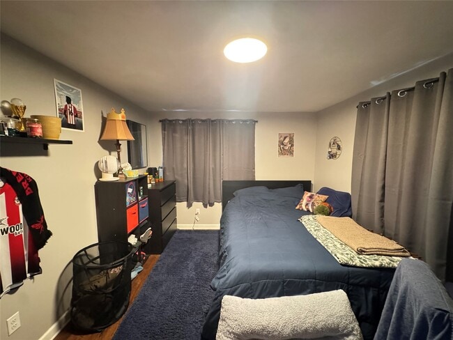 Building Photo - 4520 Marshall Dr W