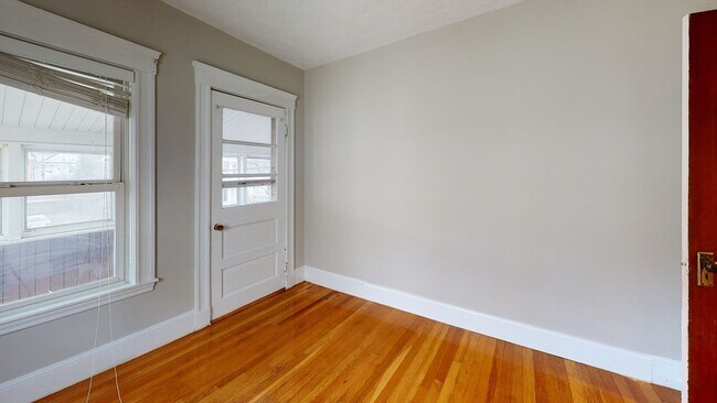 Building Photo - 72-74 Harlow St