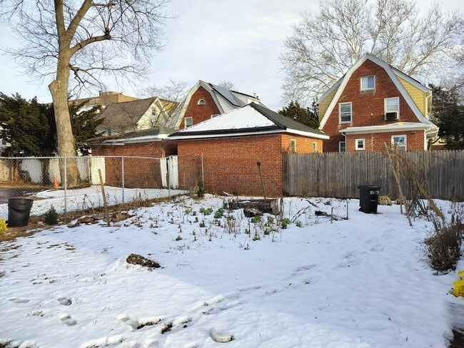 Building Photo - 32 Newell Ave